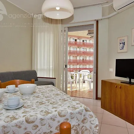 Condominio Cristallo Lignano Sabbiadoro Exterior foto